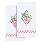 Jack Dempsey Needle Art Strawberries Decorative Hand Towels